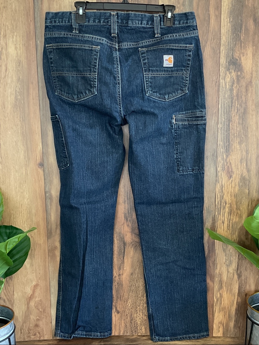 Carhartt Cat 2 Relaxed Fit Cargo Style men's Jeans 36 x 32   469B
